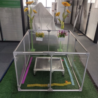 Clôture pliable en acrylique transparente à demi-cercle pour animaux de compagnie à l'intérieur ou à l'extérieur de style bricolage