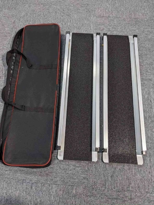 Capacité de chargement de 600 lbs Rampe pour fauteuil roulant en alliage d'aluminium pour une meilleure accessibilité