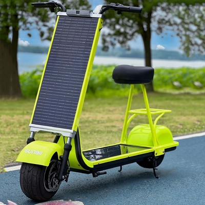 Scooter solaire électrique pour le déplacement