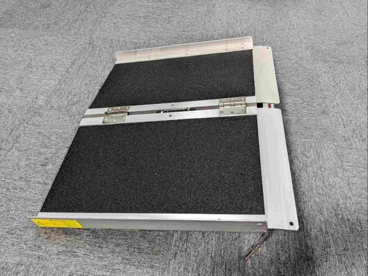 Rampe de fauteuil roulant léger Rampe en aluminium antidérapant pour la maison Capacité de chargement 600lbs