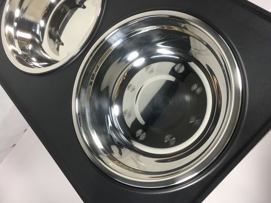 Des doubles bols en acier inoxydable noir pour les gros chiens sans déversement et antidérapant