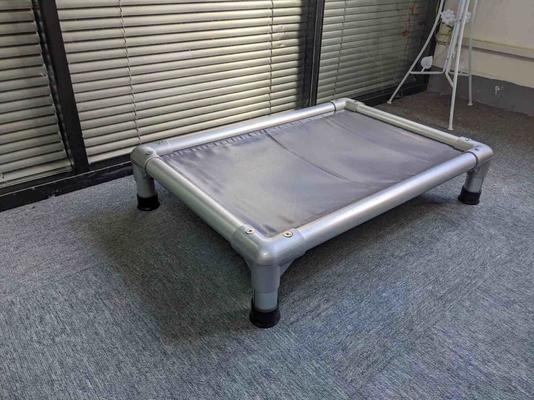 Alliage d'aluminium personnalisé Lit pour chiens, lavage des mains et taille humaine pour un confort maximal