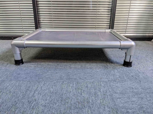 Lit pour chiens en aluminium personnalisé étanche à l'eau pour chiens de grande taille facile à laver Lit pour animaux de compagnie de luxe