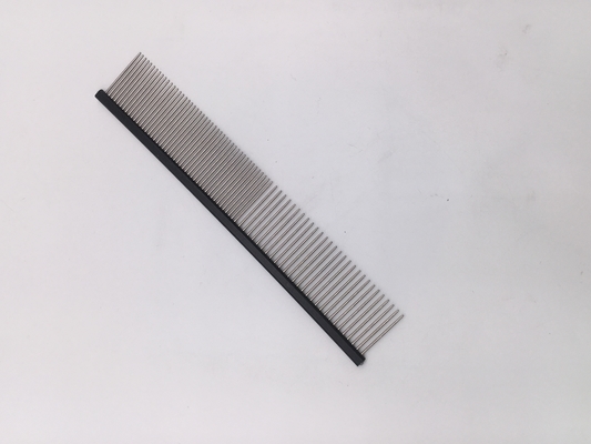 Logo personnalisé en acier inoxydable Pet Open-Knot Comb 19cmx3.2cm pour les besoins de toilettage des animaux de compagnie