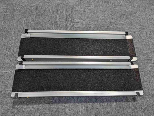 Quantités de chargement de rampe portable en aluminium pour fauteuil roulant