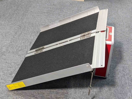 Rampe en alliage d'aluminium pour une accessibilité personnalisée et portable de fauteuil roulant sans barrière