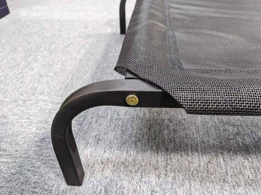 Lit portable en acier inoxydable XL pour animaux de compagnie avec un design élevé et une représentation animale