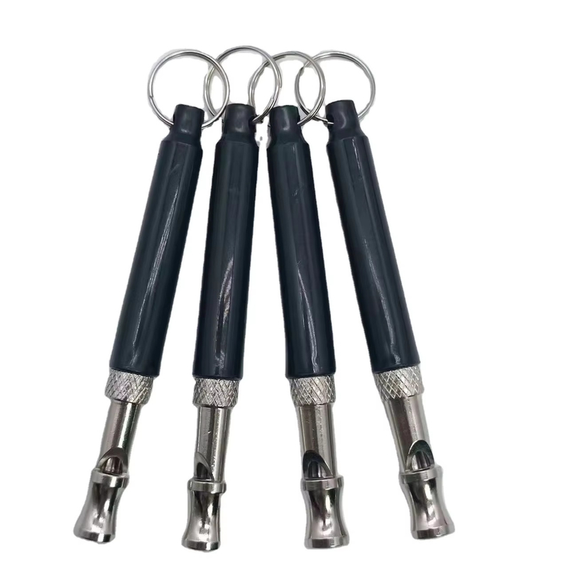 Sifflet d'entraînement de chien métallique à ultrasons avec cordage acceptable pour vos besoins OEM ODM