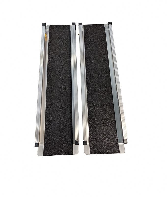 Quantités de chargement de rampe portable en aluminium pour fauteuil roulant